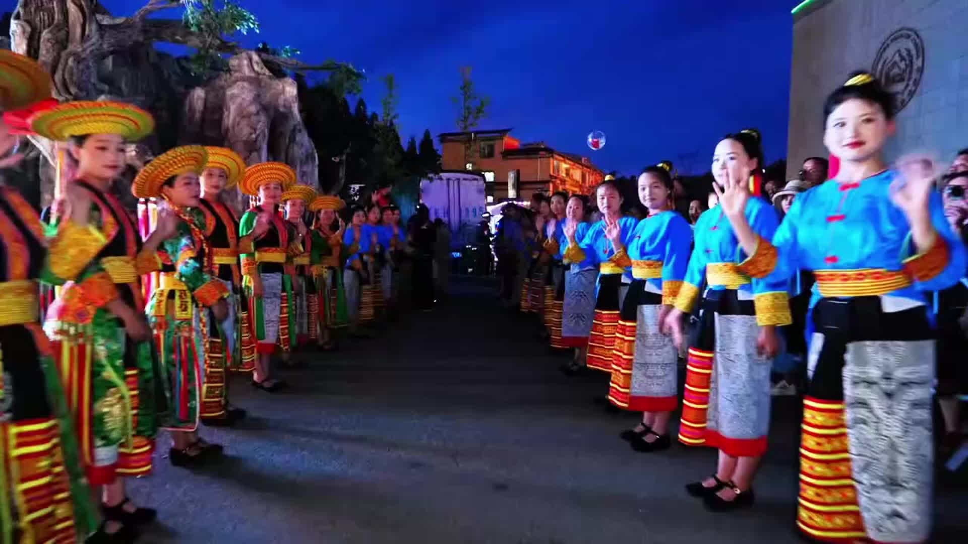 視頻｜雪峰山“涼資源”帶火文旅“夜經(jīng)濟(jì)”