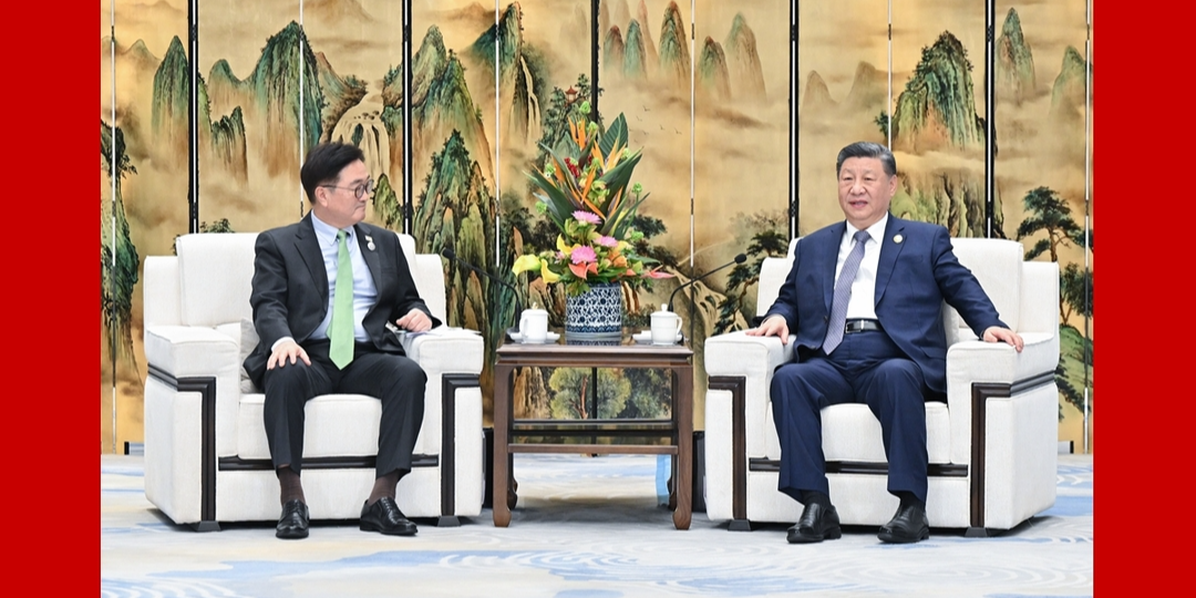 习近平会见韩国国会议长禹元植