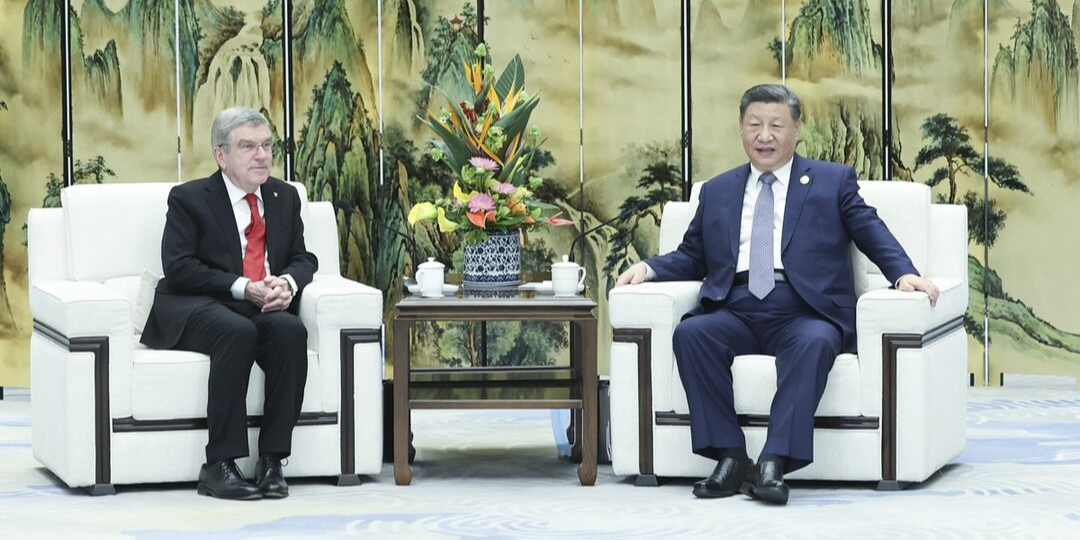 习近平会见国际奥林匹克委员会主席巴赫