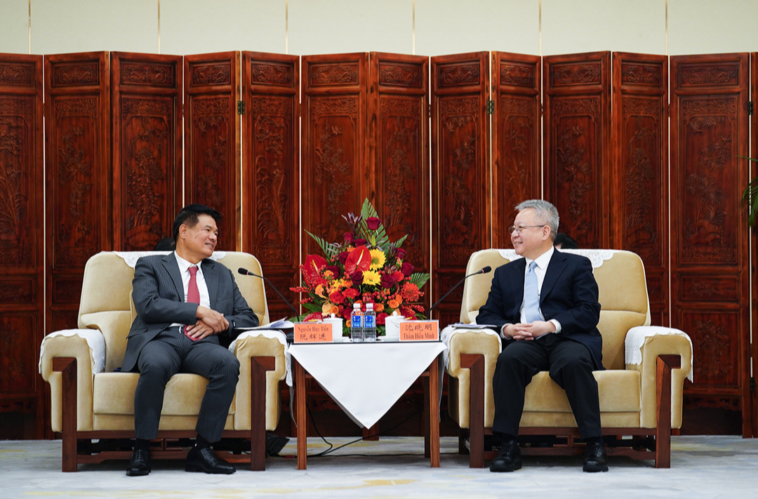 沈晓明会见越南最高人民检察院检察长阮辉进