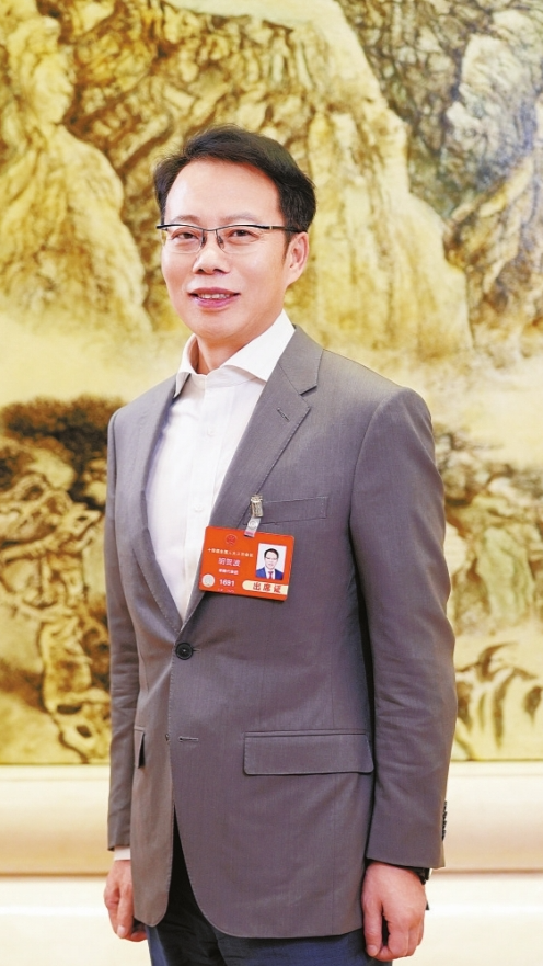 【全国两会访谈】全国人大代表胡贺波：促进新动能积厚成势 推动传统动能焕新升级