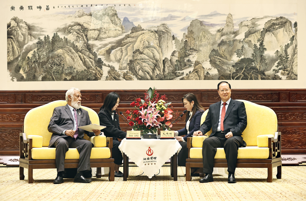 毛伟明会见东帝汶总理夏纳纳