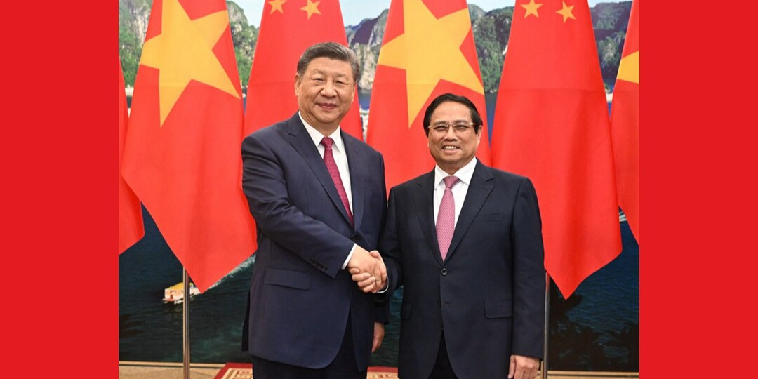 习近平会见越南总理范明政