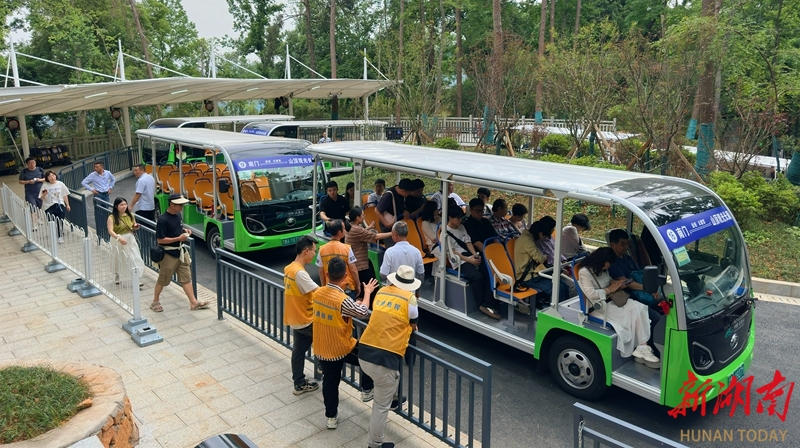 岳麓山景区南门新建观光车始发站