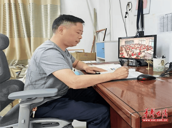 城步芙蓉学校教师赵维福：扎根苗乡育桃李 丹心一片铸师魂