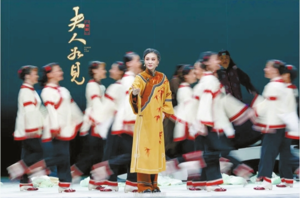 夫人如复生，梅花小满开
