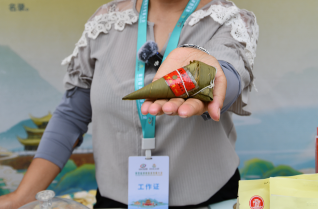 端午寻“粽”记：牛角粽、碱水粽、奥肉粽……味道“奥”在哪