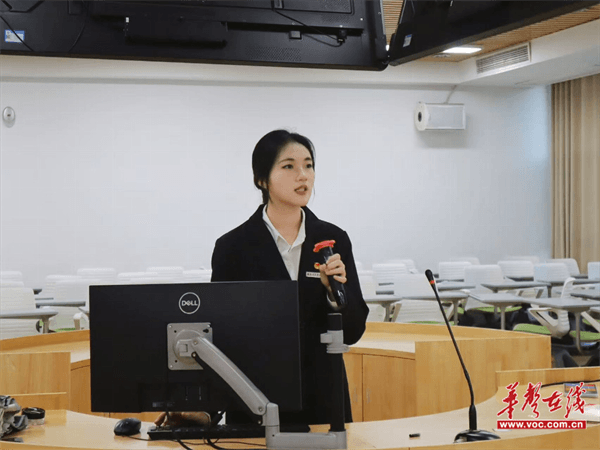 在奋进中绽放青春光彩——记湖南信息学院优秀学生黄述 