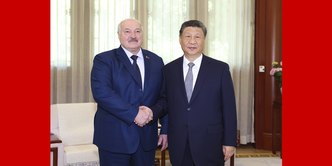 习近平会见白俄罗斯总统卢卡申科