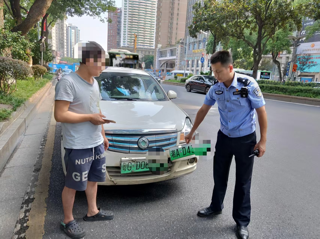 无证驾驶、伪造号牌,“网约车”假司机上路被查获