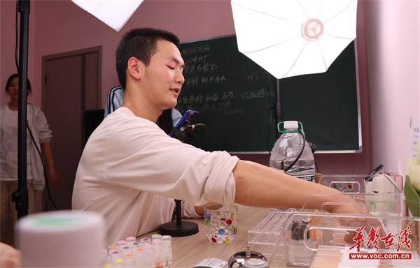 文科土壤结出产教融合硕果 湖南汽车工程职业大学打造商贸人才培养新高地