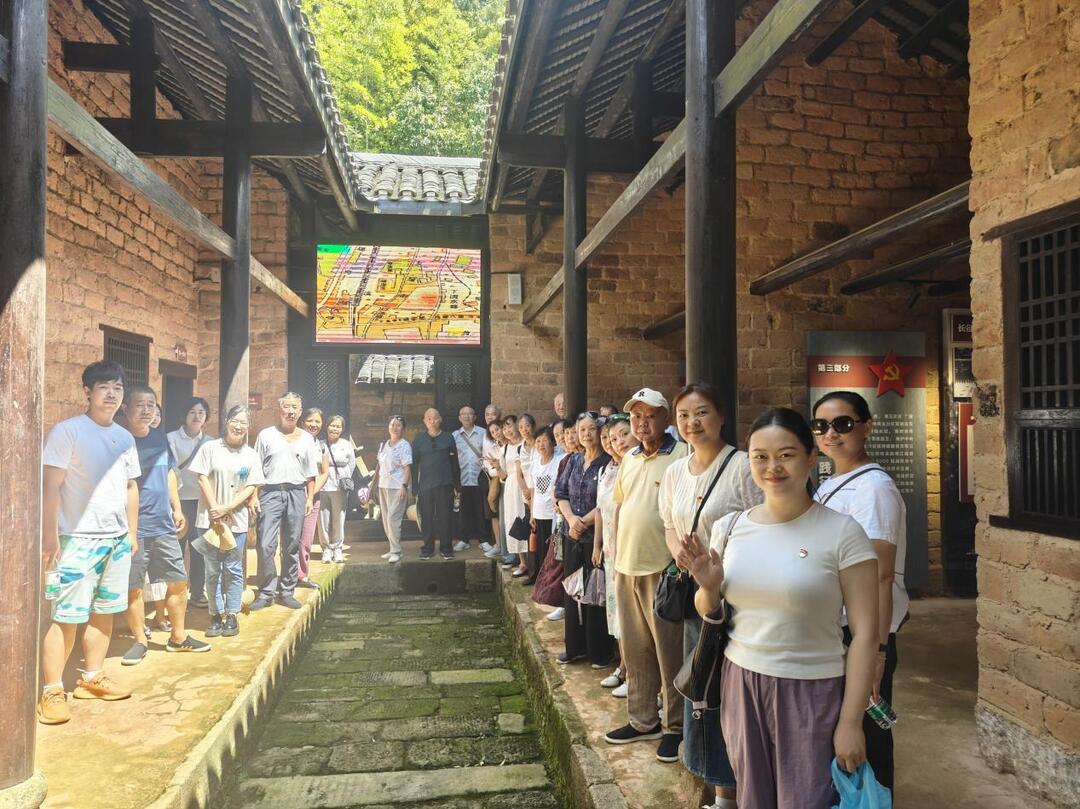 红色基因铸忠魂 廉洁文化润心田
