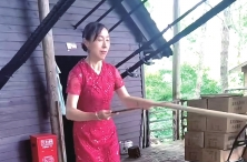 岳陽大姐表演非物質文化遺產“打花棍”驚艷全網