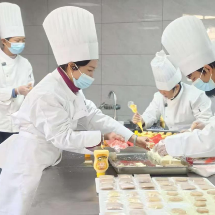 以爱为犁,深耕特教的希望田野——记邵阳市特殊教育学校教师李原君