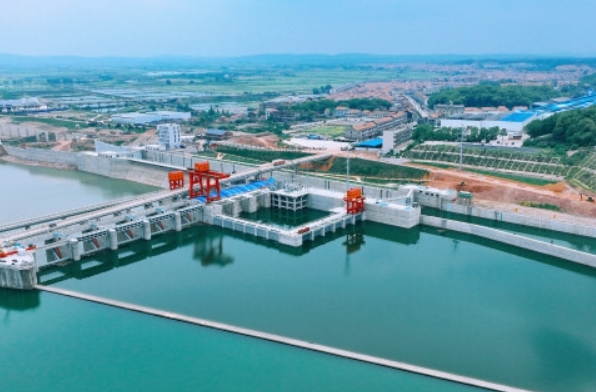 湖南交通建设项目有序推进 上半年公路水路固定资产投资超400亿元