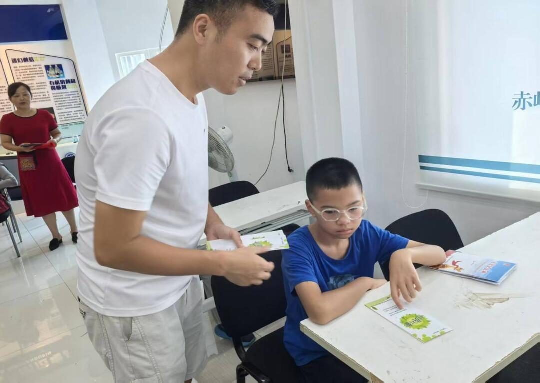 广厦新村社区开展“护苗行动”之防性侵保护讲座，为青少年筑牢安全与心理防线