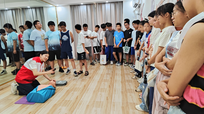天鹅塘社区： 青春不“溺”，安全“童”行