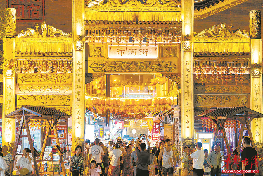夜游汴河街