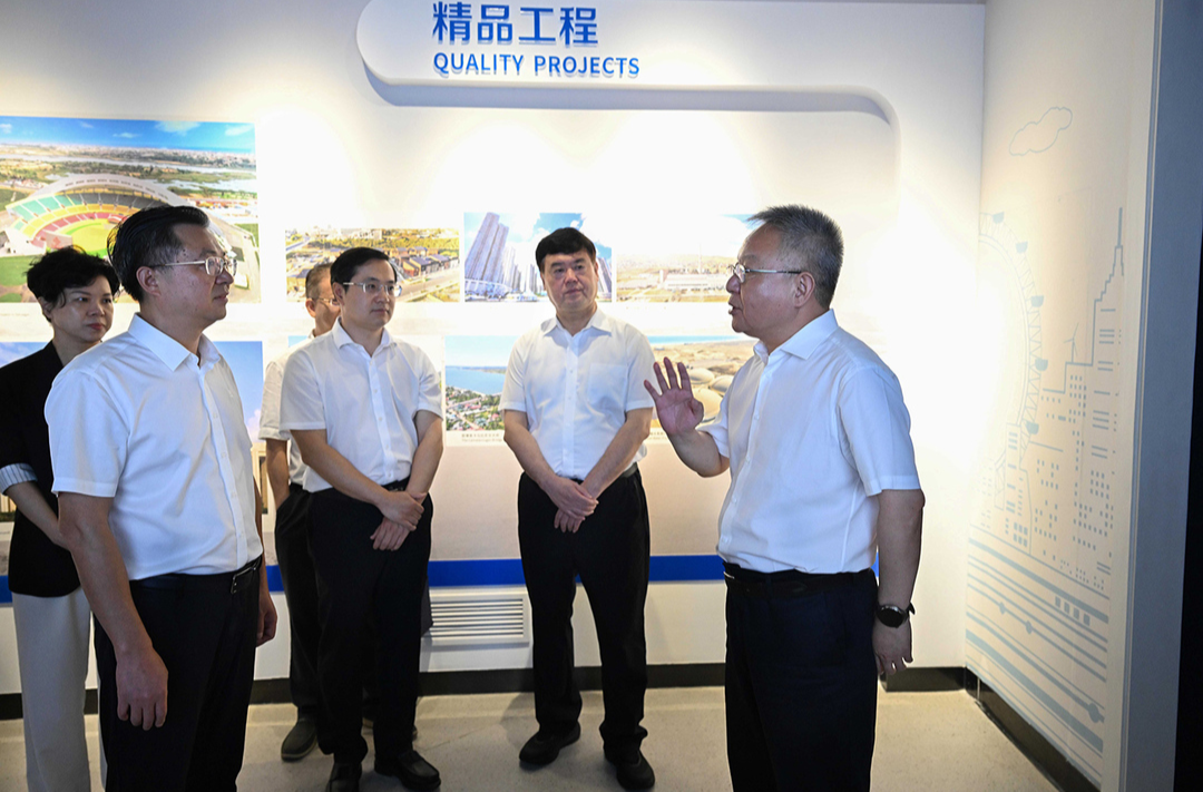 沈晓明调研“机器管招投标”系统运行，听取经营主体意见建议