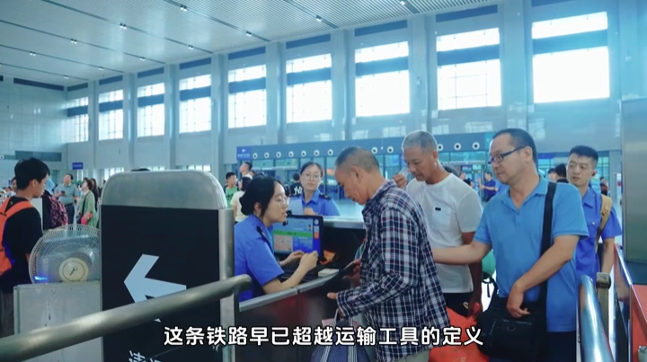 客流破億，運行圖煥新！長株潭城際鐵路“一小時生活圈”再擴圈