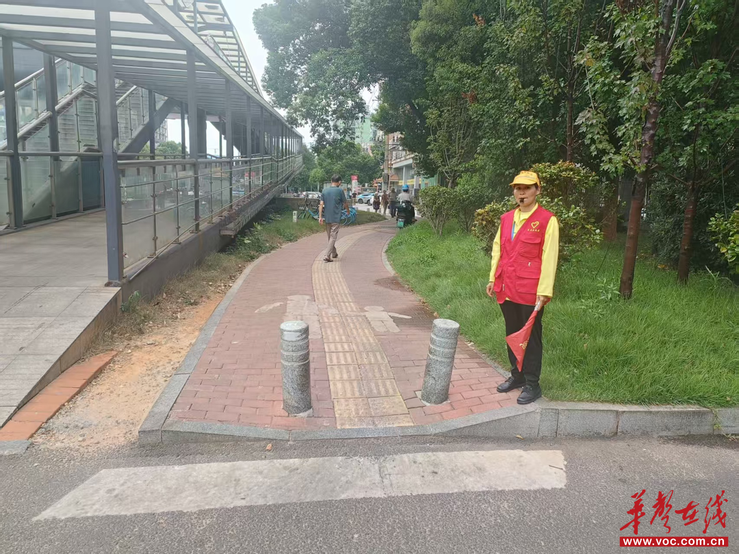 德政园社区：劝导“有温度” 志愿队伍当“哨兵”