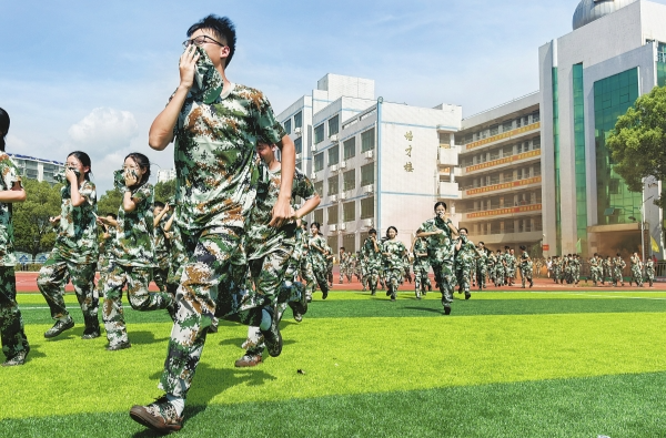 消防演练护开学