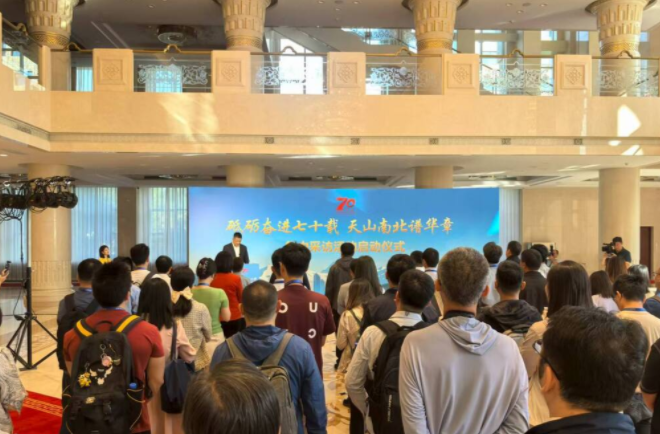 砥砺奋进七十载 天山南北谱华章｜维药“大佬”的“湖南外脑”