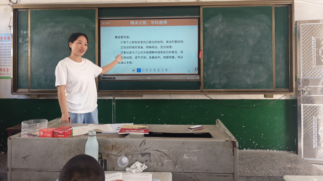 肖敏：剪痴心一寸 育得满园春