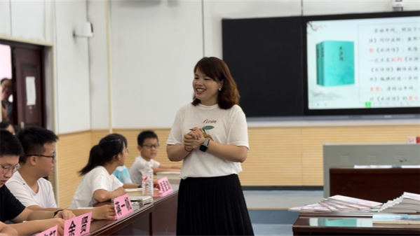 李达中学张芝兰名师工作室暑期读书活动圆满落幕