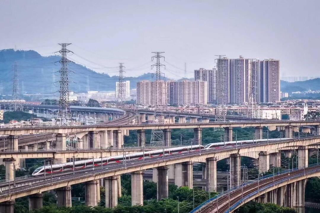 10月11日起，长沙增开9列动车，石长线动车串起长株潭