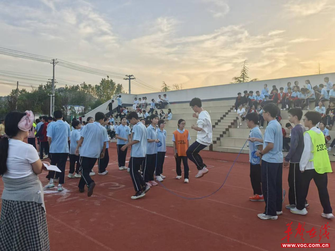 家国同庆 | 百跳争鸣迎华诞 跃动青春颂祖国 湘乡市东台中学跳绳比赛圆满落幕