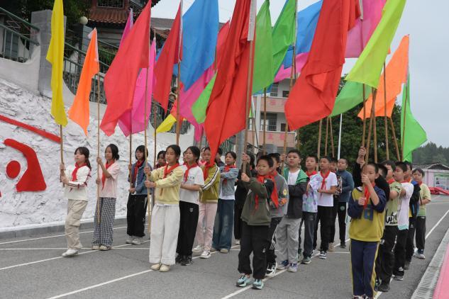洪江市太平乡中心学校举行趣味运动会开幕仪式