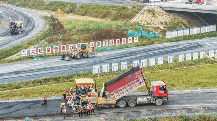 高速公路建设进度快