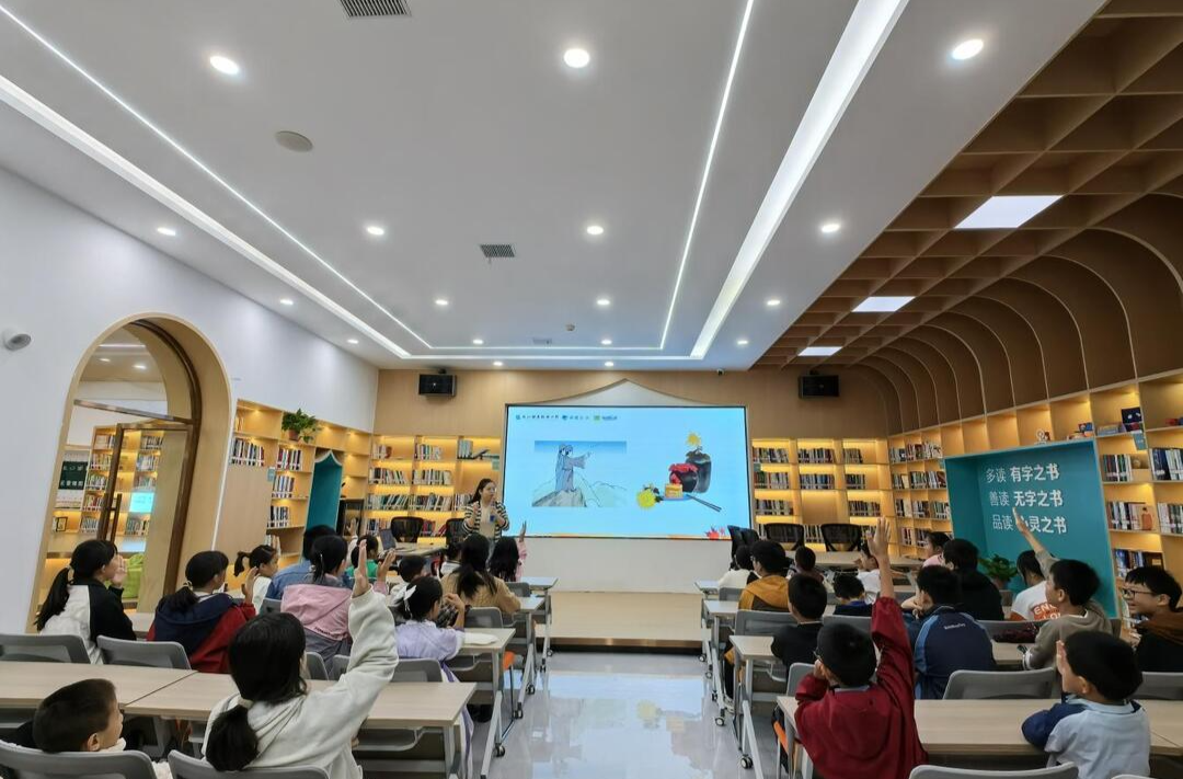 楠香社区：“楠才友约”周末课堂品读《南京那一年》在节日烟火气中触摸城市历史