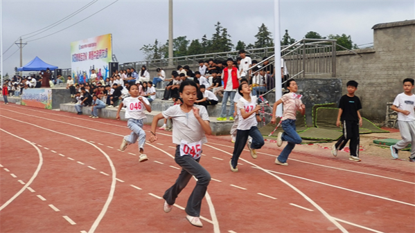 青春飞扬 逐梦赛场 汝城县大坪镇中学成功举办首届校园运动会