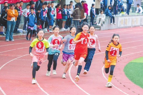 娄星区第五完全小学举行秋季运动会|湖南日报·图片新闻