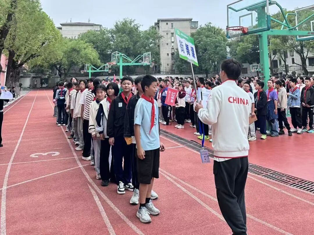 湘潭市益智中学2025年秋季学期综合实践社团课程正式开课