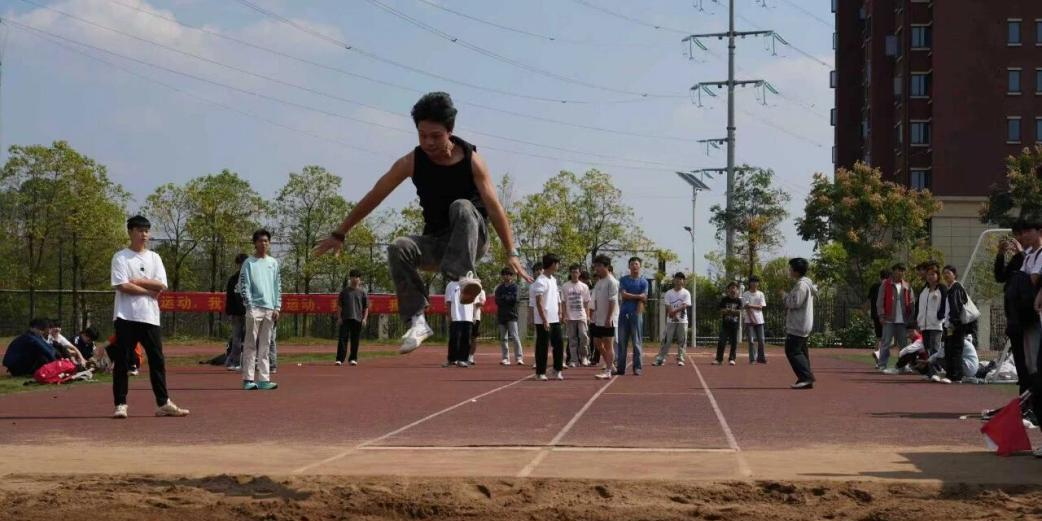 湖南有色金屬職院第13屆學生田徑運動會暨教職工趣味運動會落幕
