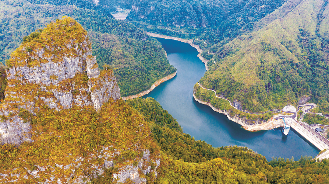 湖光山色醉游人