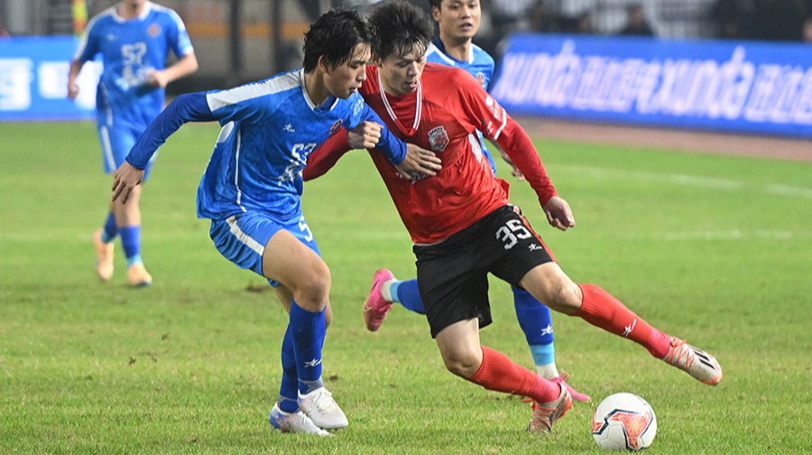 湘超聯(lián)賽巔峰對決，長沙隊(duì)客場2比1戰(zhàn)勝株洲隊(duì)