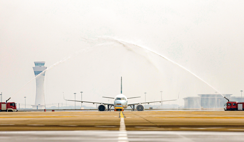 长沙往返香港直飞航正式开通