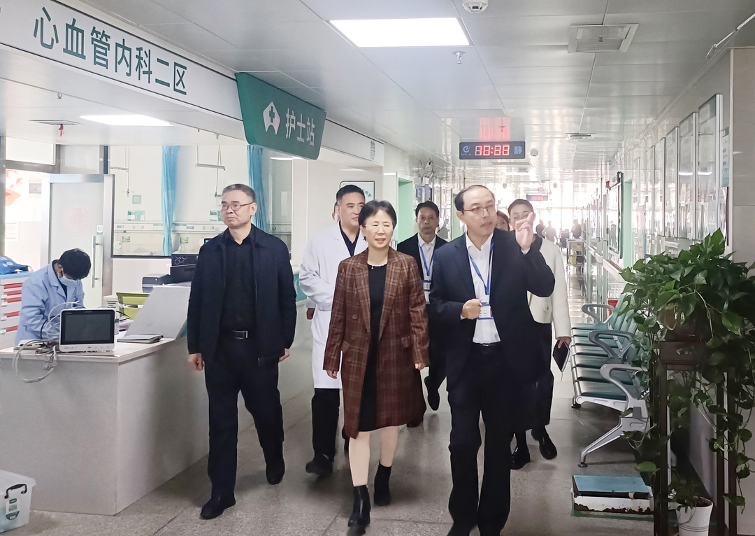 道县县委常委,组织部部长陈葳,县人民政府副县长朱龙对南华附一医院的