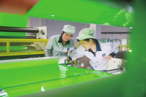 開足馬力忙生產