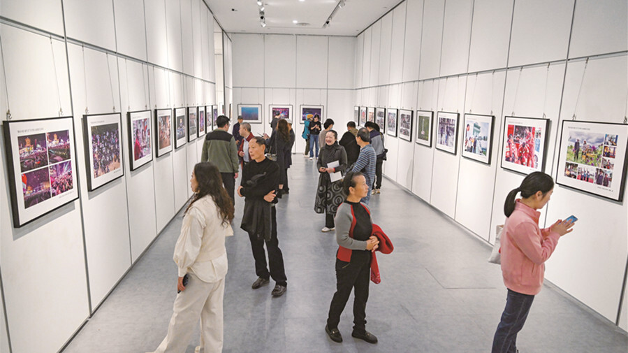 长沙市第五届摄影艺术展开幕