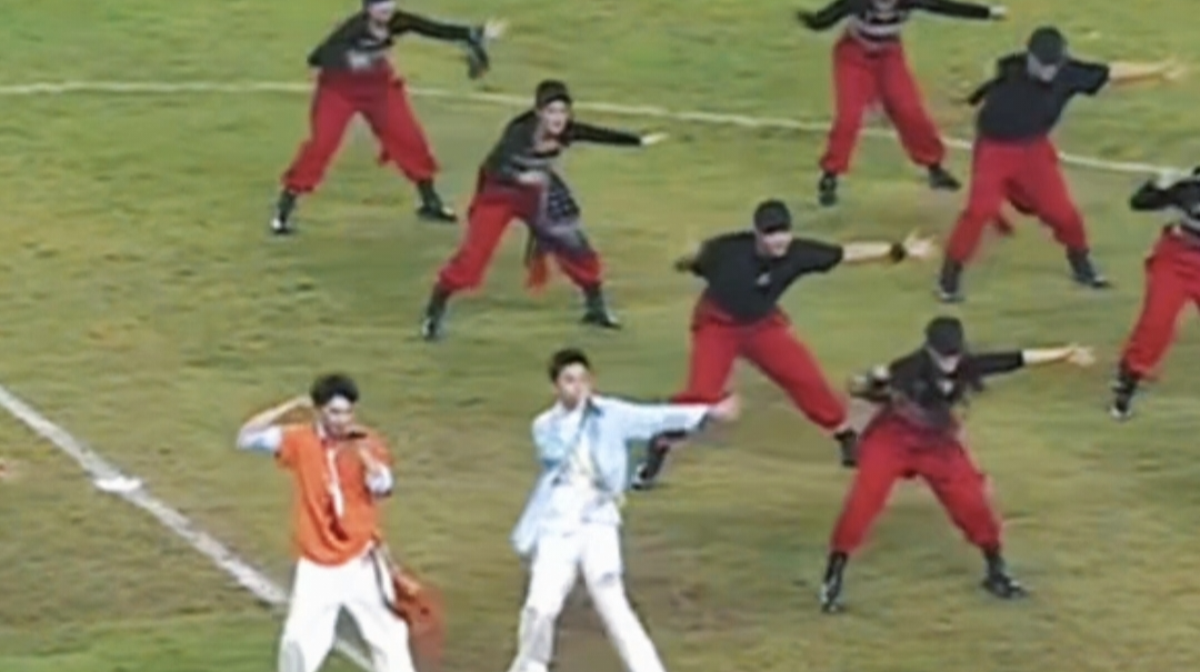 “湘超”放大招！網(wǎng)友喊話張藝興一起來(lái)跳搖叮闊