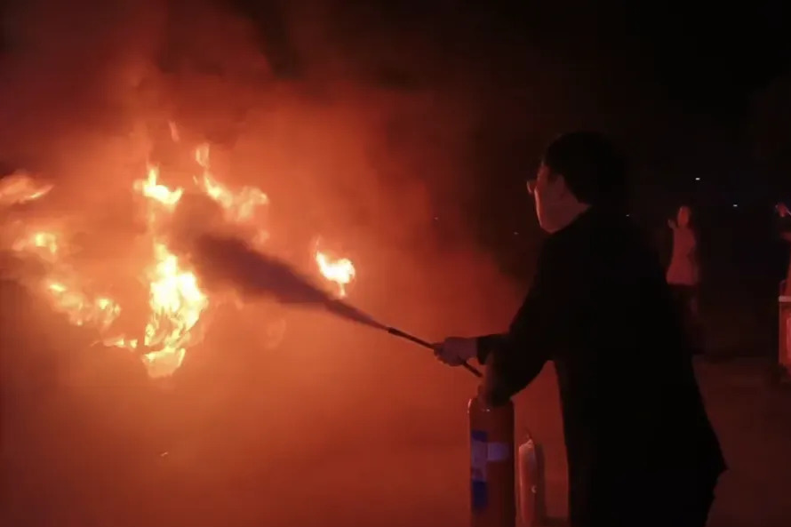 軌道小故事丨湖南軌道匯能公司：守護平安，在濃煙中逆行的背影