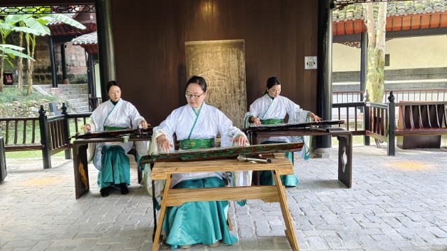 古楼聆古音 千年雅韵新 怀化佩兰堂古琴馆举办古琴雅集