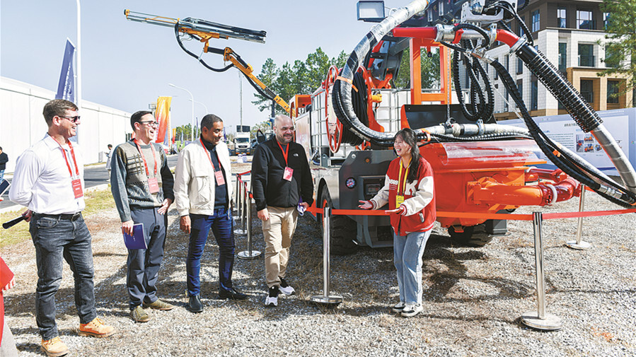 第三届湖南省先进制造新材料博览会在娄底开幕