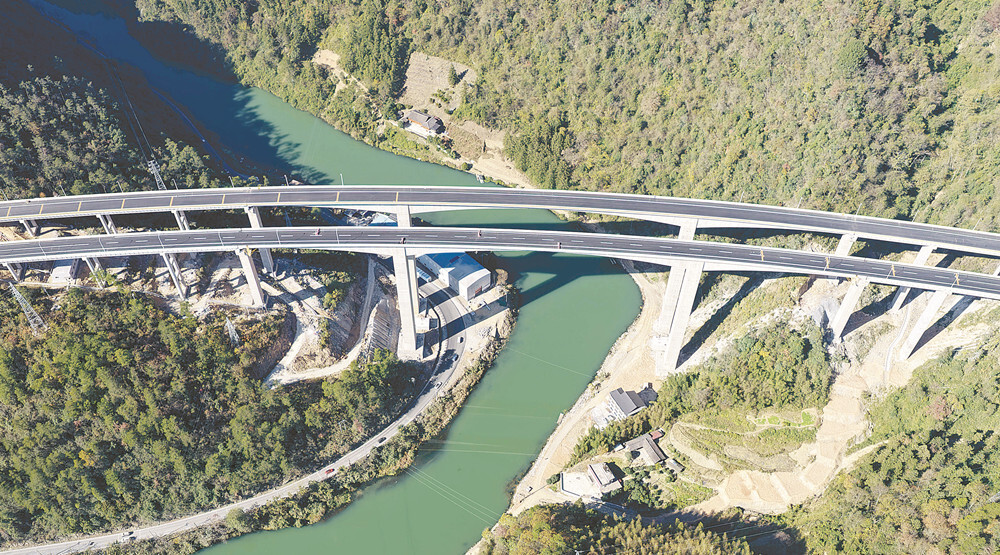 城龙高速冲刺通车