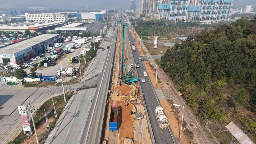 茶绕高速最新进展，中青路2号桥首根桩基顺利开钻